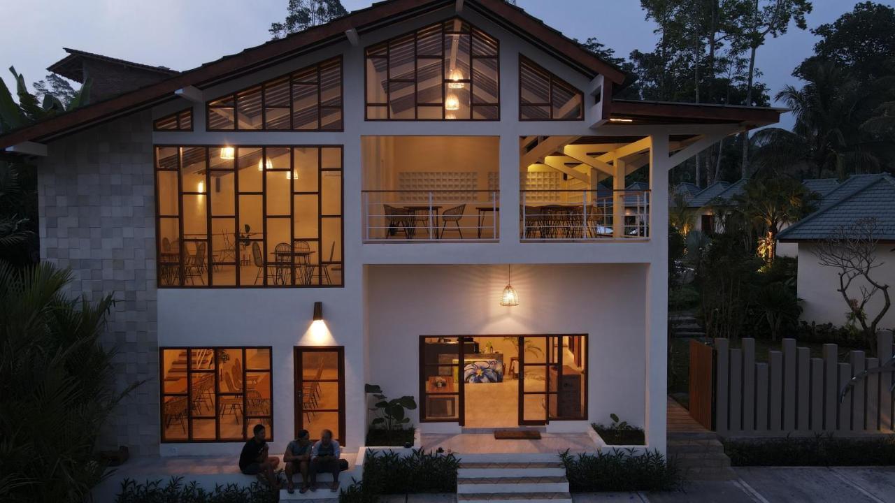 Artha Lodge